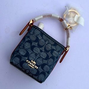 COACH KEYCHAIN/ coin bag